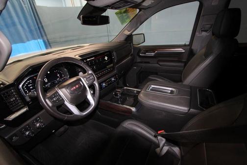 White Frost Tri-Coat 2022 GMC Sierra 1500 SLT