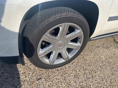 White Diamond Clearcoat 2015 Cadillac Escalade Premium