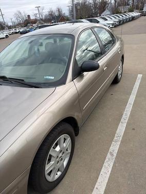 2005 Ford Taurus SE