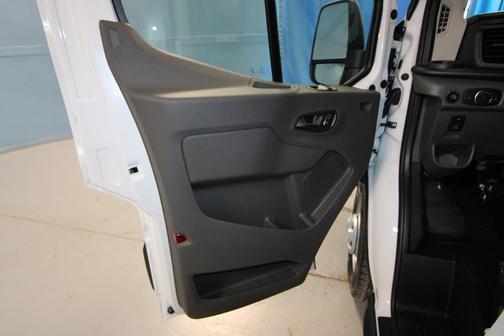2026 Ford Transit-350 148 WB Medium Roof Cargo