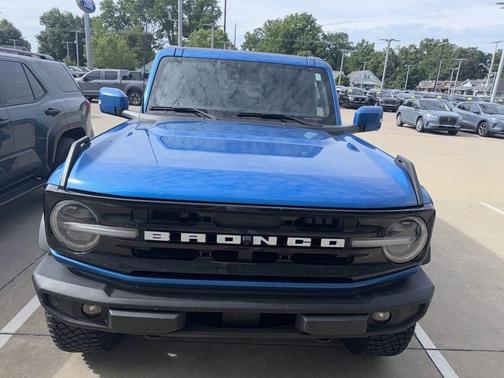 Blue Metallic 2024 Ford Bronco Outer Banks