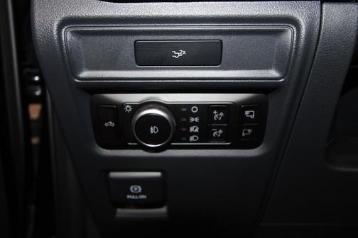 Agate Black 2026 Ford F-150 XLT