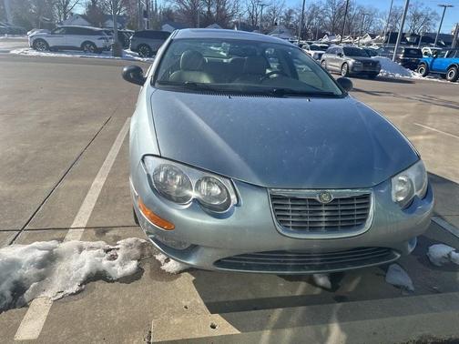 2004 Chrysler 300M Base