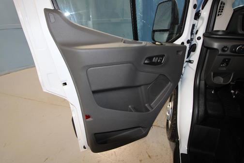 2026 Ford Transit-350 148 WB Medium Roof Cargo