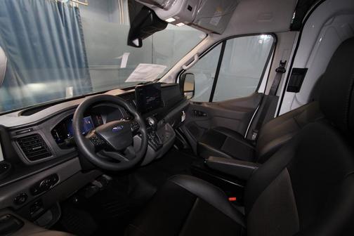 2026 Ford Transit-350 148 WB Medium Roof Cargo