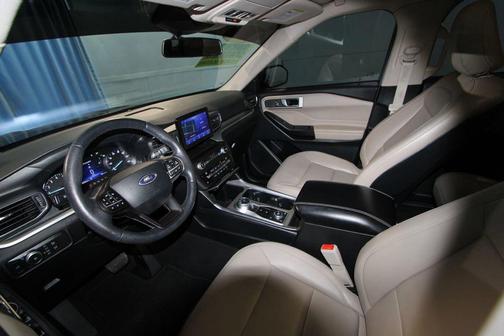 Black Metallic 2020 Ford Explorer XLT