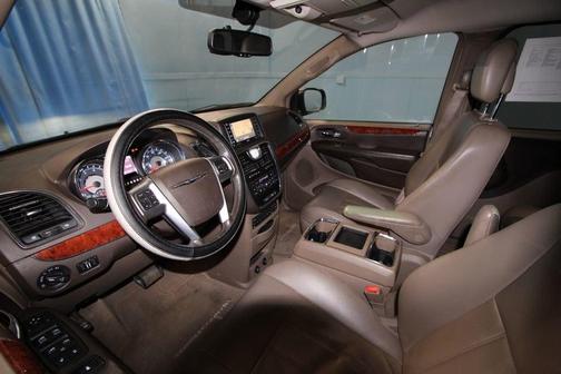 2012 Chrysler Town & Country Touring-L