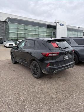 2024 Ford Escape ST-Line Elite