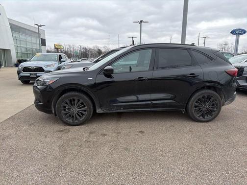 2024 Ford Escape ST-Line Elite
