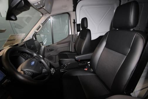 2026 Ford Transit-350 148 WB Medium Roof Cargo