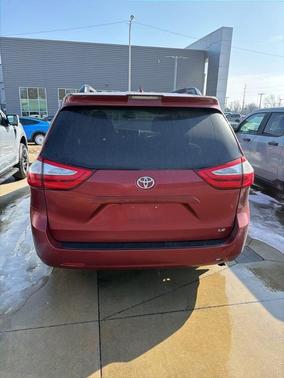 2018 Toyota Sienna L