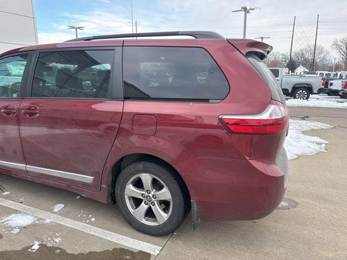 2018 Toyota Sienna L