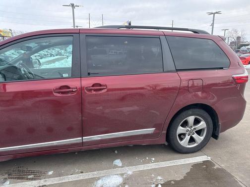2018 Toyota Sienna L