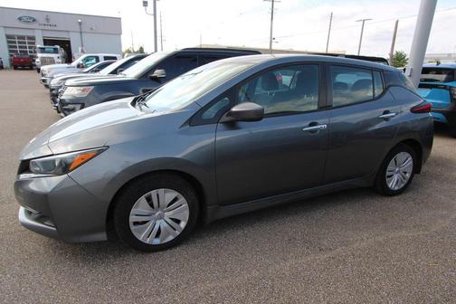 Gun Metallic 2025 Nissan Leaf S