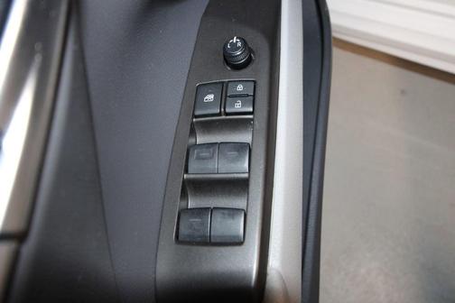 2024 Toyota Camry Hybrid SE