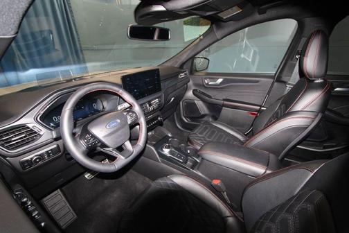 2024 Ford Escape ST-Line Elite