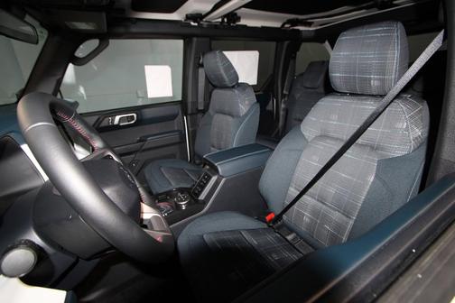 Oxford White 2026 Ford Bronco Heritage Edition