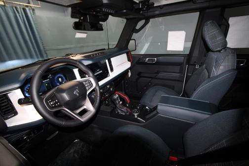 Oxford White 2026 Ford Bronco Heritage Edition