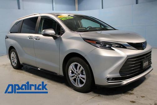 2024 Toyota Sienna Platinum 7 Passenger