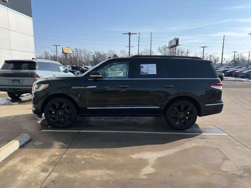 2024 Lincoln Navigator Black Label