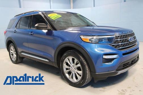 Blue Metallic 2022 Ford Explorer XLT
