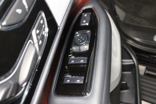 Black Metallic 2024 Lincoln Navigator L Reserve