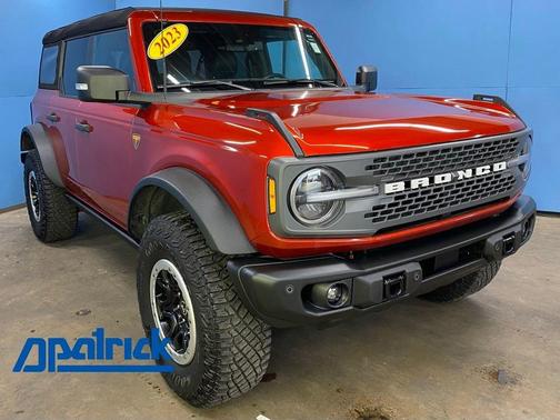 Hot Pepper Red Metallic Tinted Clearcoat 2023 Ford Bronco Badlands