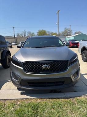 Titanium Silver 2016 Kia Sorento LX