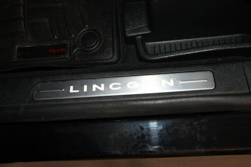 Black Metallic 2022 Lincoln Nautilus Reserve