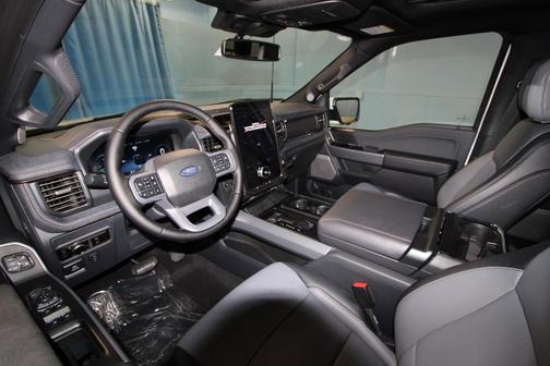 2025 Ford F-150 Lightning LARIAT
