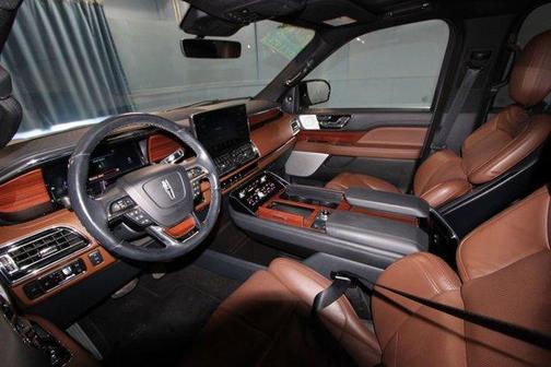 2023 Lincoln Navigator L Reserve