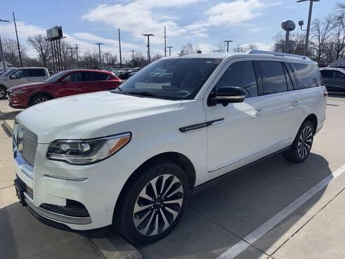 2023 Lincoln Navigator L Reserve