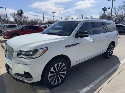 2023 Lincoln Navigator L Reserve