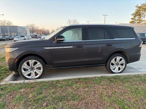 2025 Lincoln Navigator Reserve
