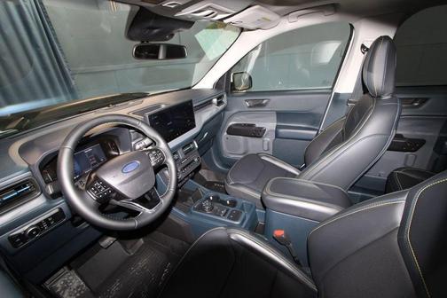 2025 Ford Maverick Lobo High