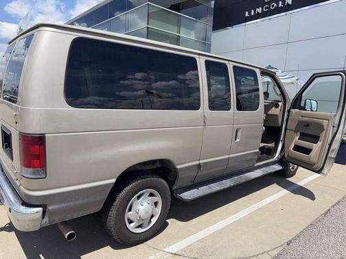 Tan 2009 Ford E350 Super Duty