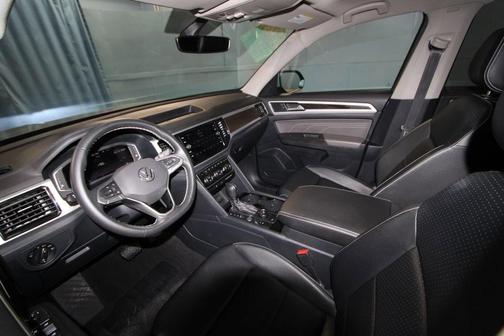 2022 Volkswagen Atlas 3.6L SE w/Technology