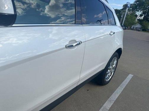 Platinum Ice Tri-Coat 2015 Cadillac SRX Performance Collection