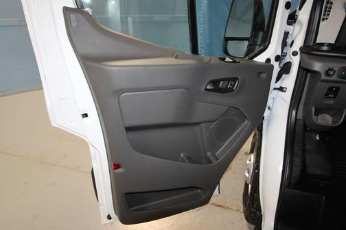 2025 Ford Transit-350 148 WB Medium Roof Cargo