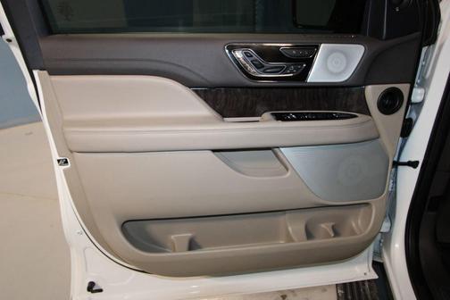 2022 Lincoln Navigator L Reserve