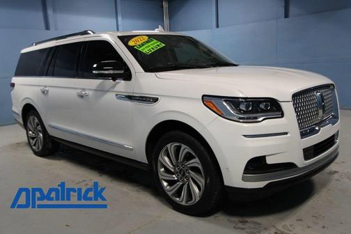 2022 Lincoln Navigator L Reserve