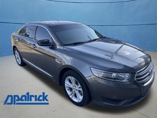 Magnetic 2018 Ford Taurus SE
