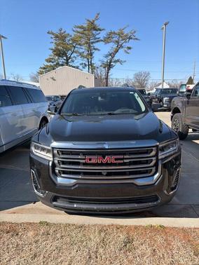 2022 GMC Acadia AT4