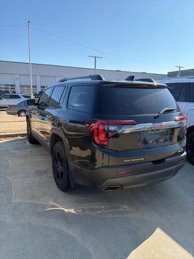 2022 GMC Acadia AT4