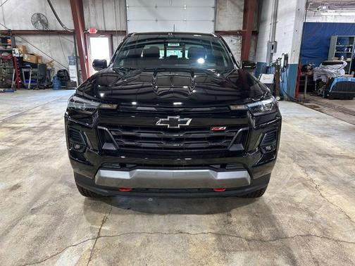 Black 2026 Chevrolet Colorado Z71