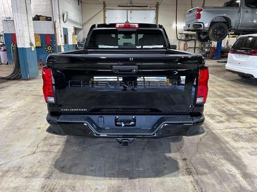 Black 2026 Chevrolet Colorado Z71