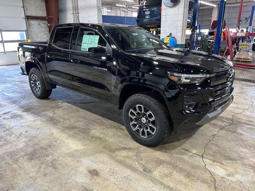 Black 2026 Chevrolet Colorado Z71