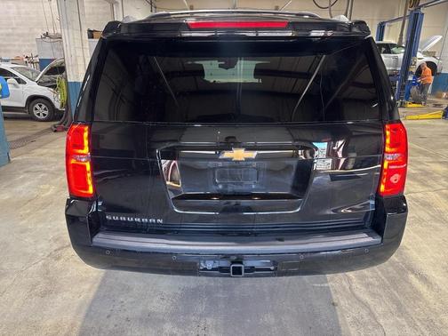 2016 Chevrolet Suburban LS