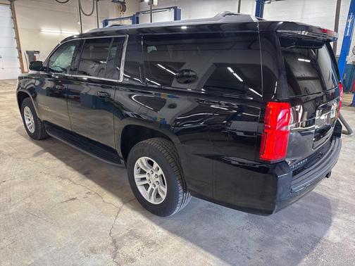 2016 Chevrolet Suburban LS