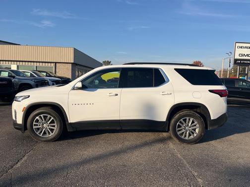 2022 Chevrolet Traverse LT Leather